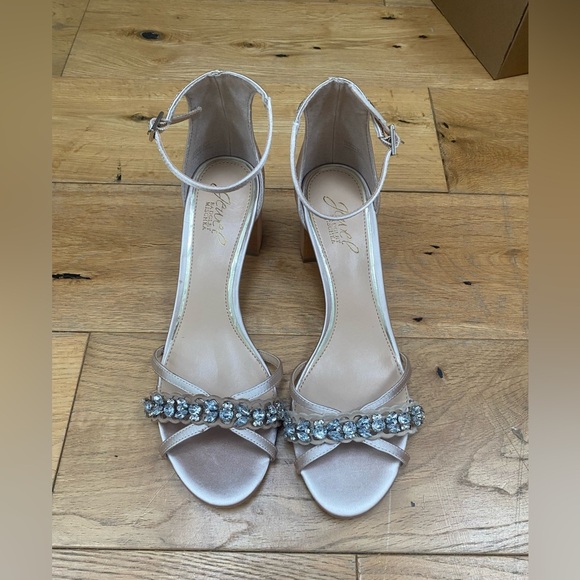 Jewel Badgley Mischka Women's Giona Block Heel Evening Sandals​ - Picture 9 of 12